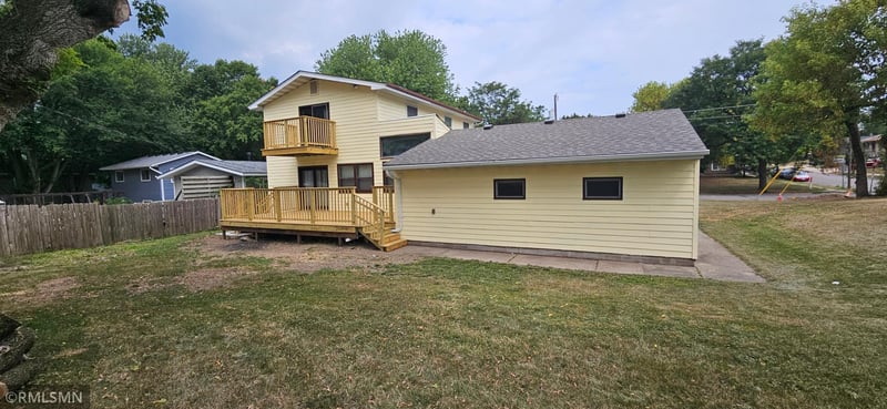 1650 Old Hudson Rd, Saint Paul, MN 55106
