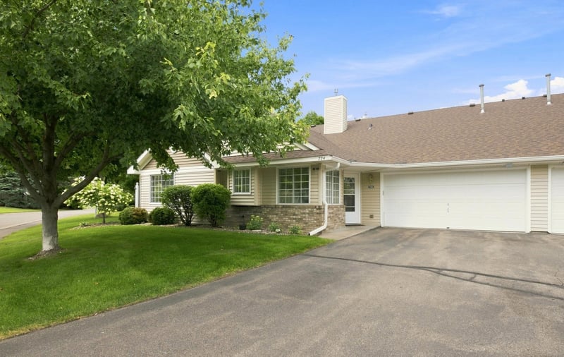 724 85th Ln NW, Coon Rapids, MN 55433