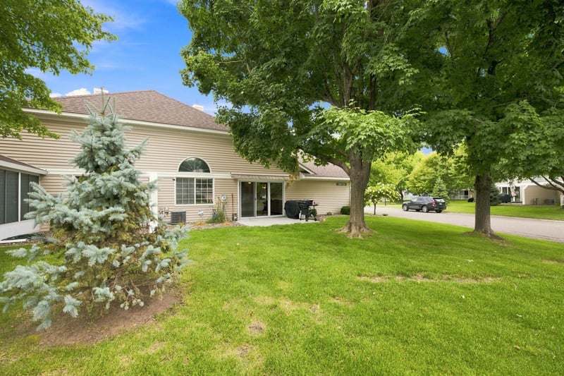 724 85th Ln NW, Coon Rapids, MN 55433