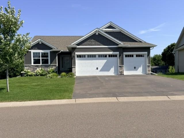 481 Paradise Dr SE, Saint Michael, MN 55376