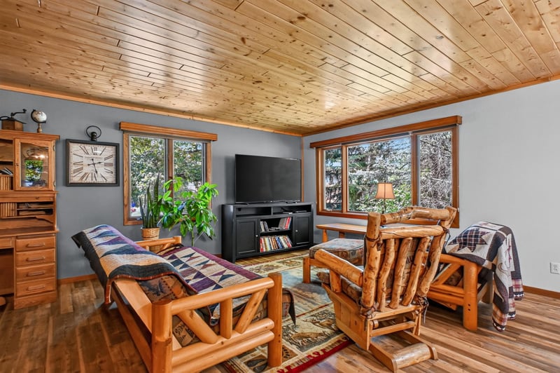 205 Kenwood Dr, Alexandria, MN 56308