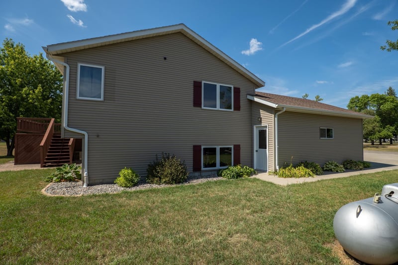 621 Southview Dr, Hendrum, MN 56550