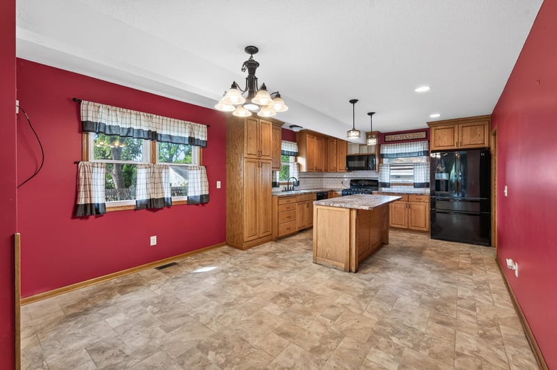 4422 Madison St NE, Columbia Heights, MN 55421