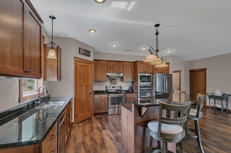 2218 72nd Ave N, Saint Cloud, MN 56303