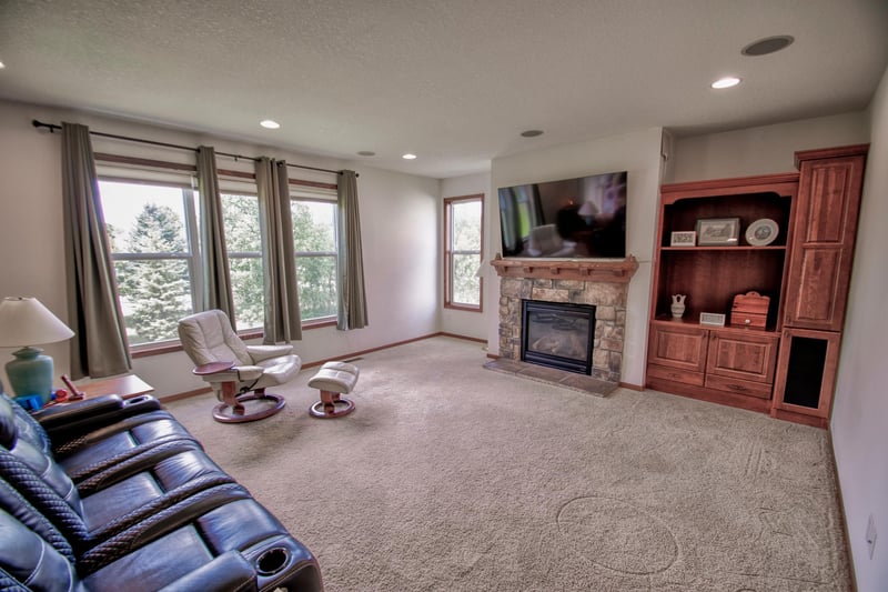 7243 Kimberly Ln N, Maple Grove, MN 55311