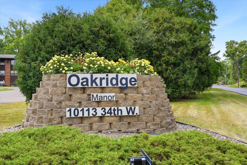 10113 W 34th St #216, Minnetonka, MN 55305