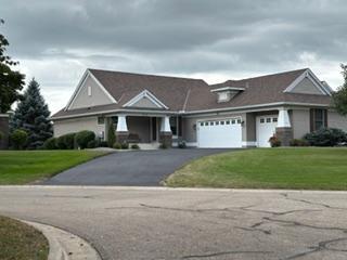 9779 Wedgewood Cir, Woodbury, MN 55125