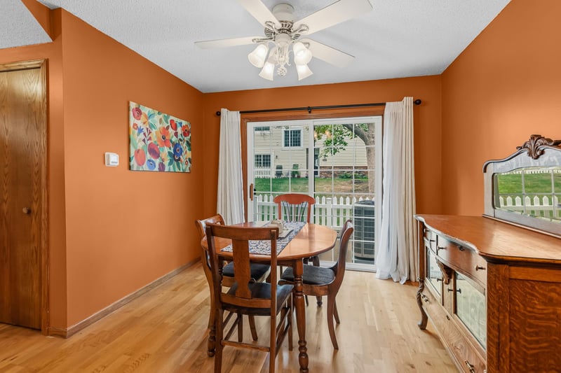 2551 Bedford Ct #45, Mendota Heights, MN 55120
