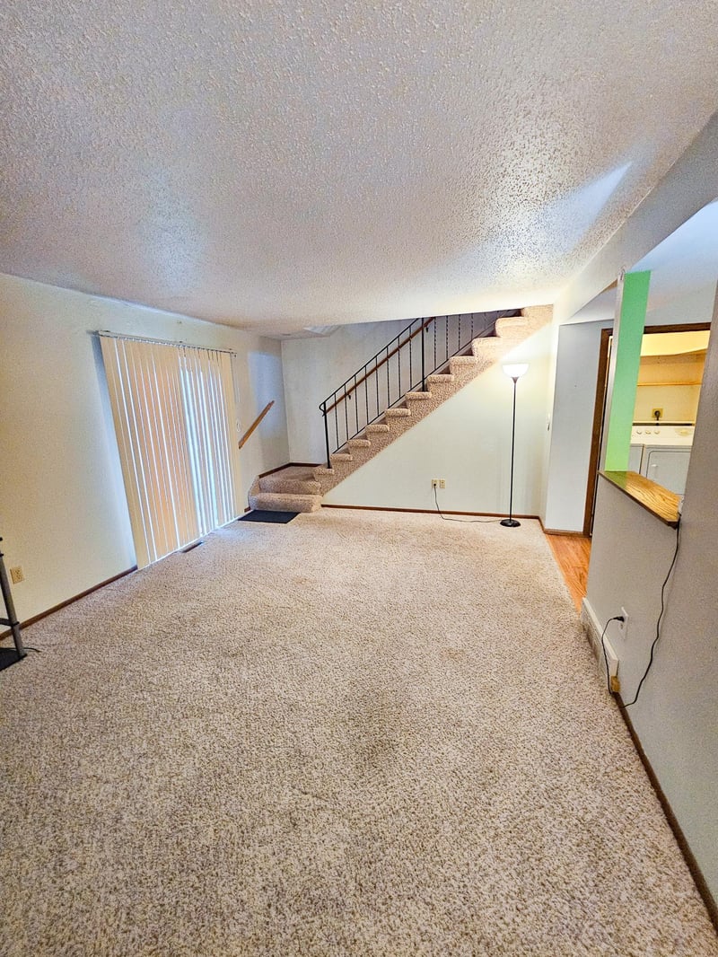 3014 17th St S, Moorhead, MN 56560