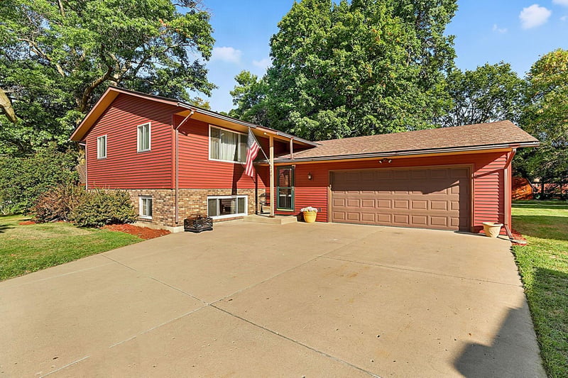 207 2nd St NE, Saint Stephen, MN 56375
