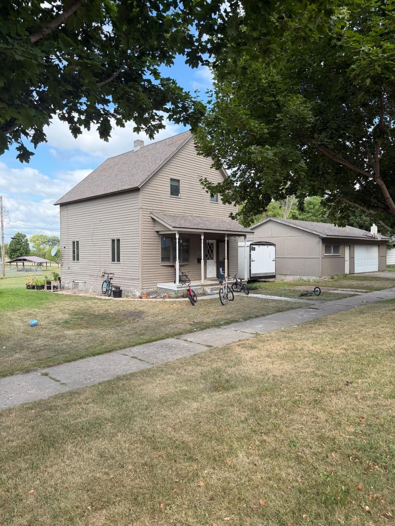 1011 4th Ave, Madison, MN 56256