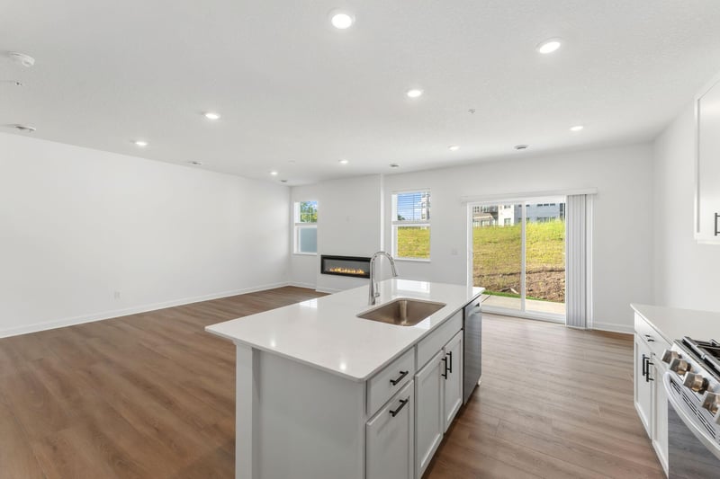 4182 Hayward Ave N, Oakdale, MN 55128
