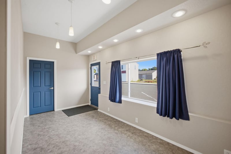 22 W 2nd Ave, Luck, WI 54853