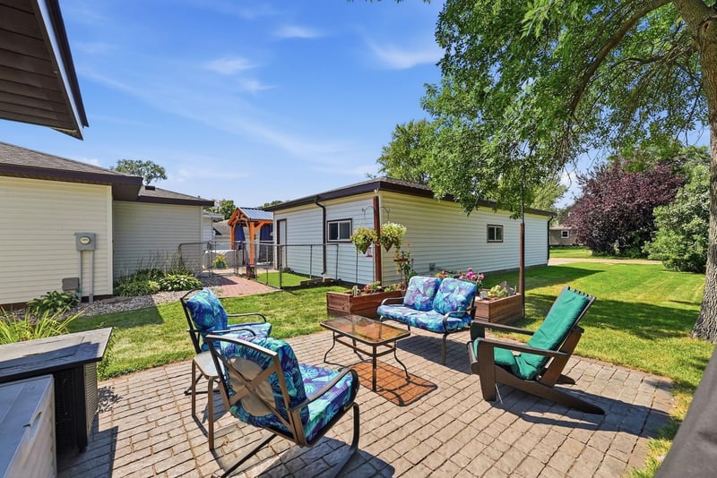 409 Main St N, Sauk Centre, MN 56378