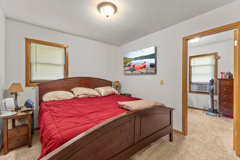 13125 Sylvan Ave, Lindstrom, MN 55045