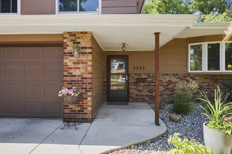 2323 19 1/2 St S, Moorhead, MN 56560