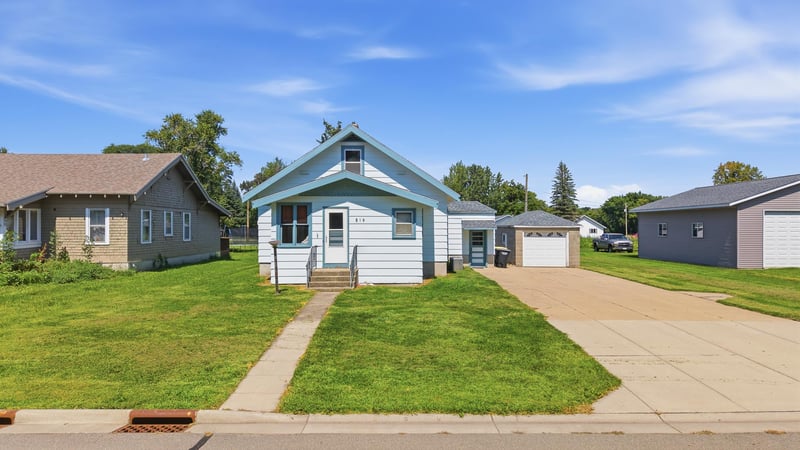 519 2nd Ave NW, Winnebago, MN 56098