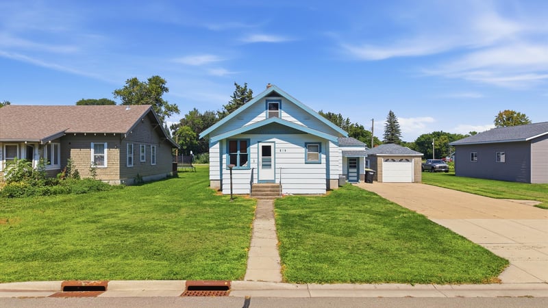 519 2nd Ave NW, Winnebago, MN 56098