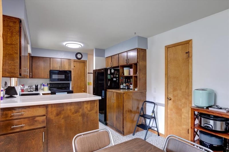 1121 River Heights Rd, Menomonie, WI 54751