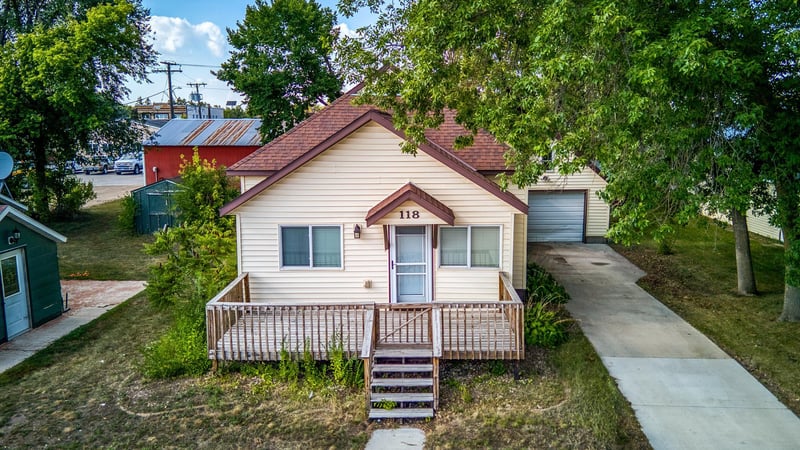 118 E Colfax St, Parkers Prairie, MN 56361