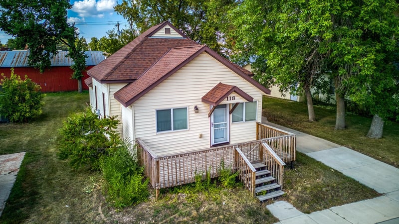 118 E Colfax St, Parkers Prairie, MN 56361