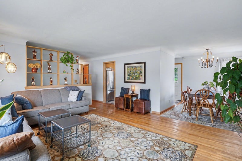 452 Howard St N, Saint Paul, MN 55119