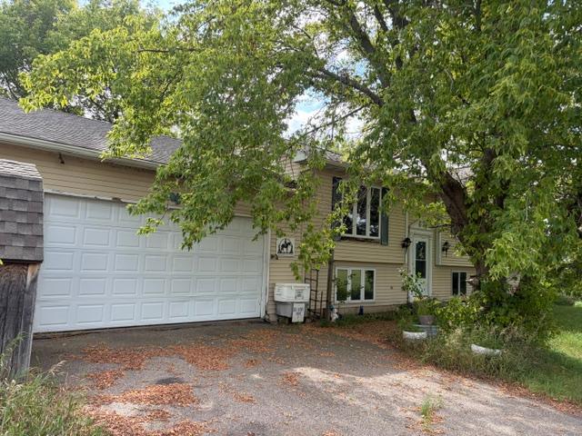 10678 Clementa Ave SW, Montrose, MN 55363
