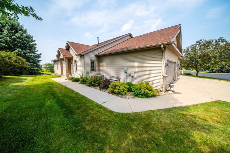 2862 Century Ct Ne, Rochester, MN 55906