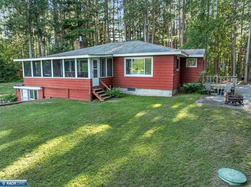 5210 Norway Dr, Gilbert, MN 55741