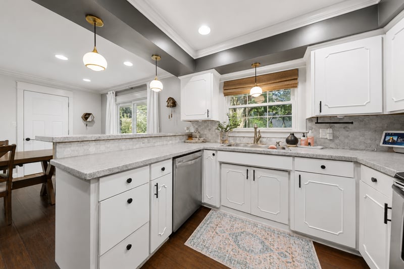 1019 Valley View Rd, Faribault, MN 55021