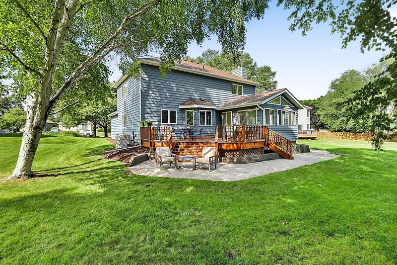 2008 Shannon Dr, Saint Cloud, MN 56301