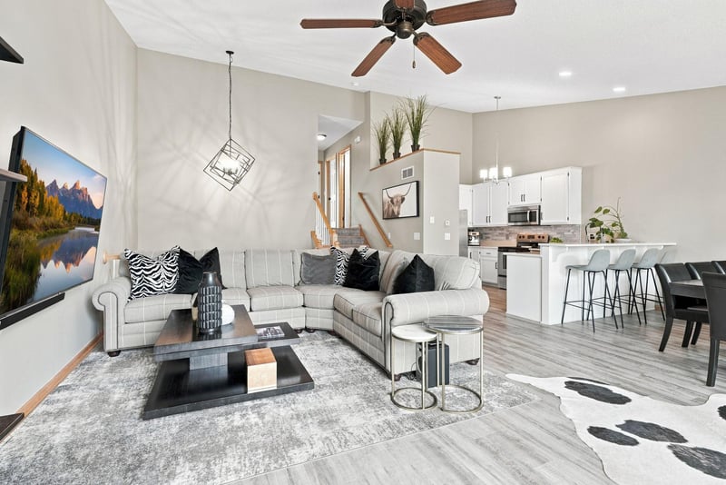 7606 Red Fox Trl, Greenfield, MN 55373