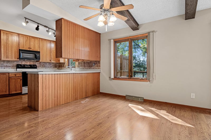 9339 Cedar Lake Rd S, Saint Louis Park, MN 55426