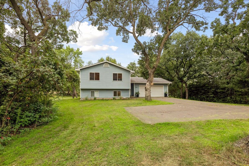 2146 202nd Ave NW, Oak Grove, MN 55011