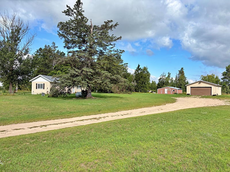 15634 318th St, Menahga, MN 56464