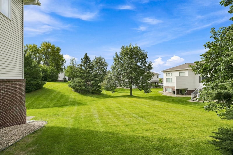 18906 Inlet Rd, Lakeville, MN 55044