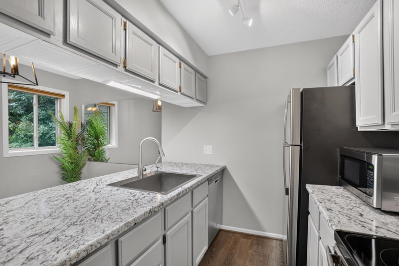 2170 Ridge Dr #14, Saint Louis Park, MN 55416
