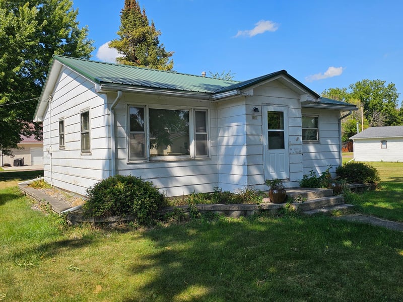 204 5th Ave W, Lamberton, MN 56152