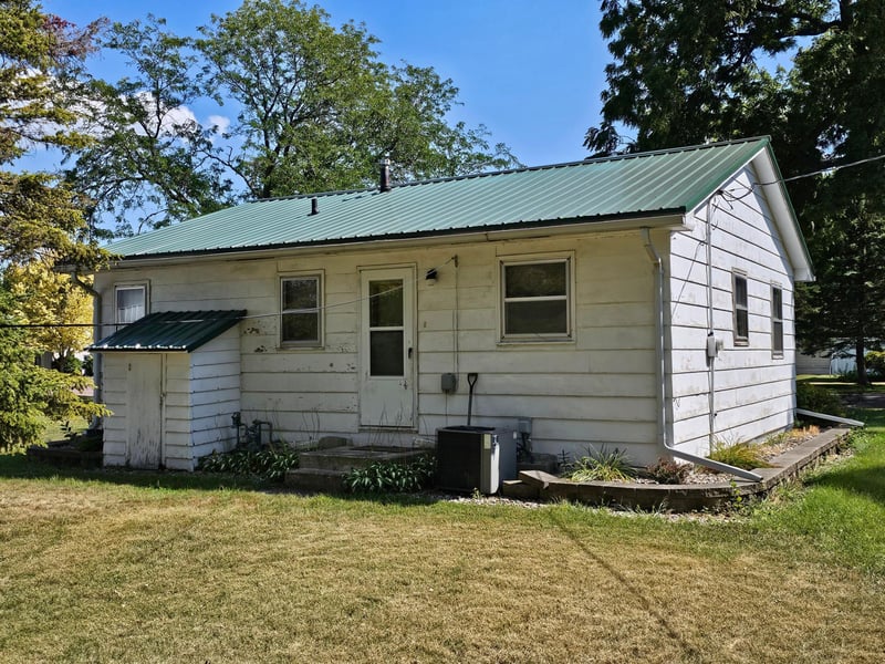 204 5th Ave W, Lamberton, MN 56152