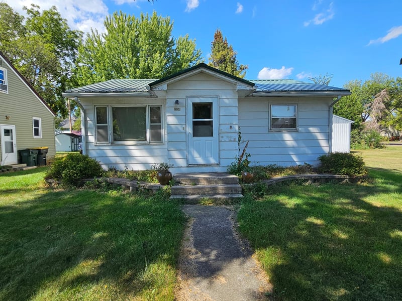 204 5th Ave W, Lamberton, MN 56152