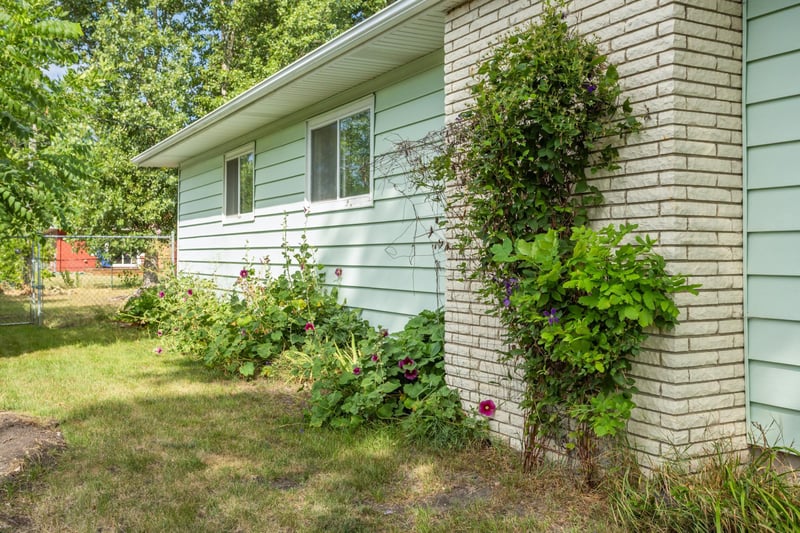 2503 14th St S, Moorhead, MN 56560