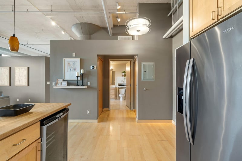 1901 E Hennepin Ave #105, Minneapolis, MN 55413
