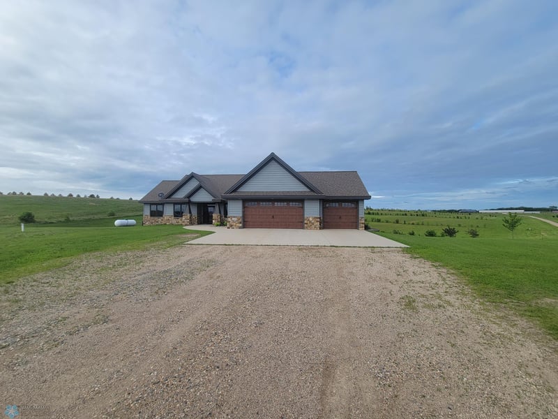 11003 Eagles Nest Ct, Audubon, MN 56511
