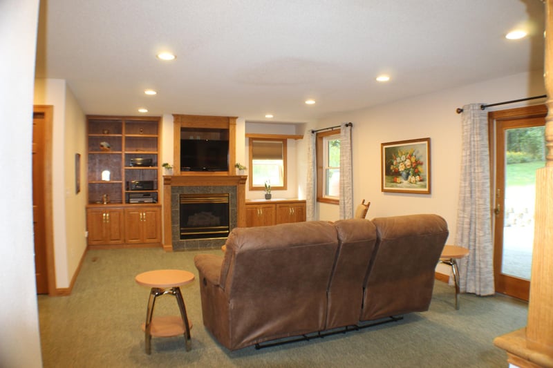 15665 Century Estates Cir, Cold Spring, MN 56320