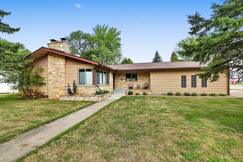 317 1st Ave SE, Pierz, MN 56364