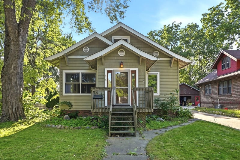 516 4th St SE, Willmar, MN 56201
