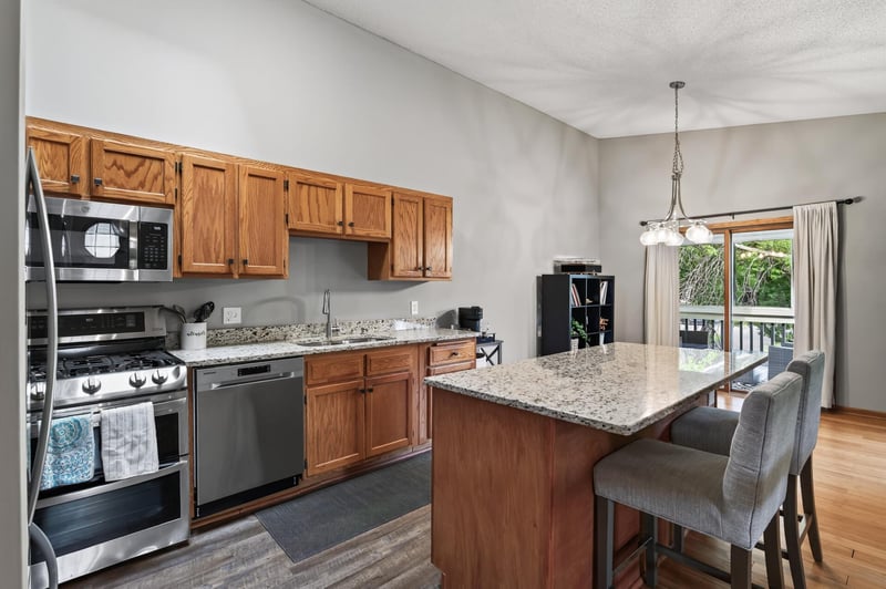 6865 Romeo Rd, Woodbury, MN 55125