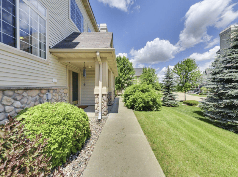 7614 Southridge Ln, Savage, MN 55378