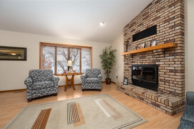220 W Lower Pine Lake Ct, Star Prairie, WI 54026