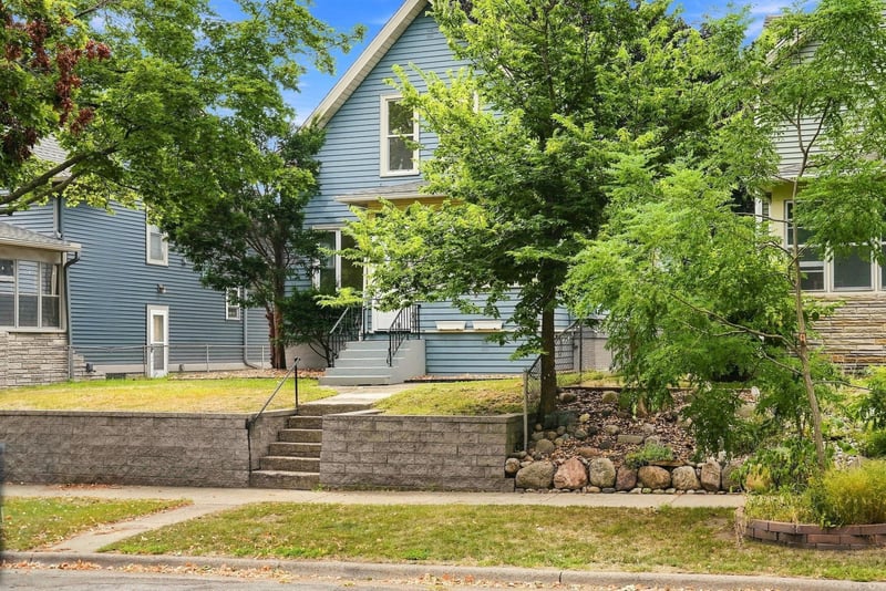 810 Van Buren Ave, Saint Paul, MN 55104
